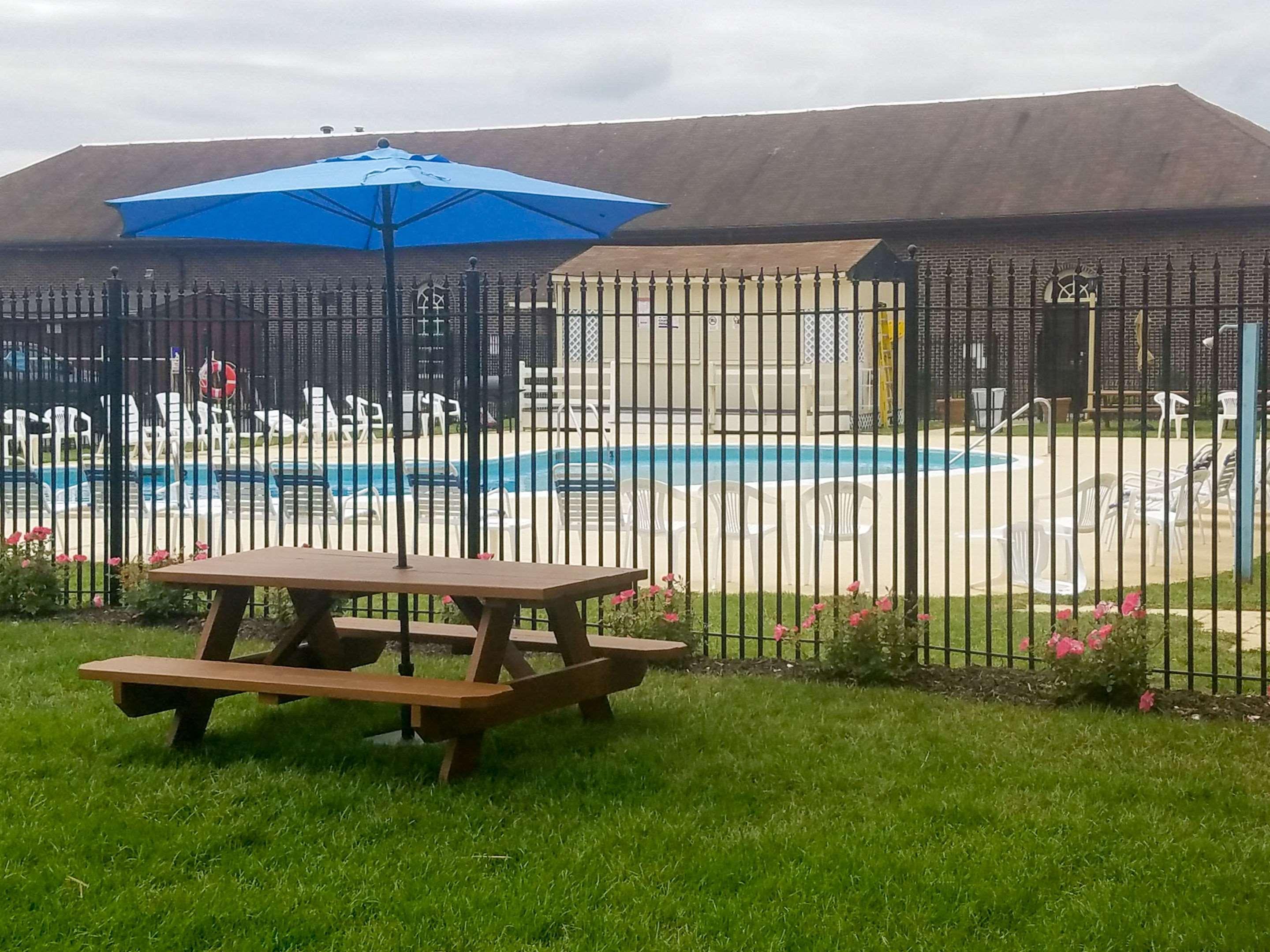 Comfort Inn & Suites Aberdeen Exterior photo